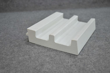 Le filon-couche de moulage de vinyle de fenêtre de porte d'équilibre blanc en plastique de PVC profile écologique