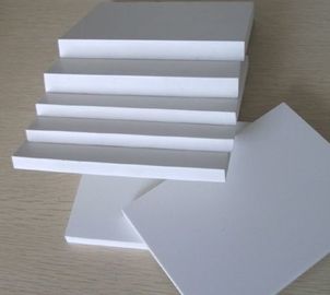 Feuille blanche de PVC de meubles blancs de feuille de panneau de mousse de PVC de l'épaisseur 5mm 10mm
