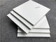 Planches blanches adaptées aux besoins du client de mur de la couleur WPC de Legth favorables à l'environnement
