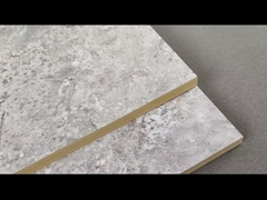 Panneau mural composite imperméable aux intempéries à surface plane