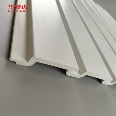 En PVC de haute qualité, le panneau de garage est imperméable à l'eau pour la décoration.