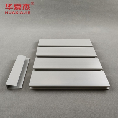 Parement de garage en PVC durable pour une grande durabilité et protection