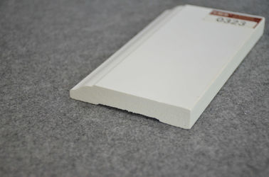 Bon prix Vinyle blanc de moulage de plinthe d'équilibre colonial de PVC bordant la feuille 12ft en ligne