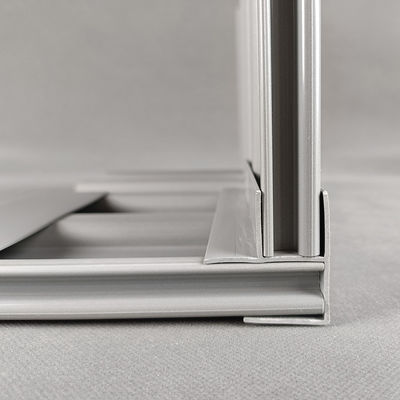 Bon prix Garage adapté aux besoins du client de expulsion de Grey Pvc Slatwall Panels For en ligne