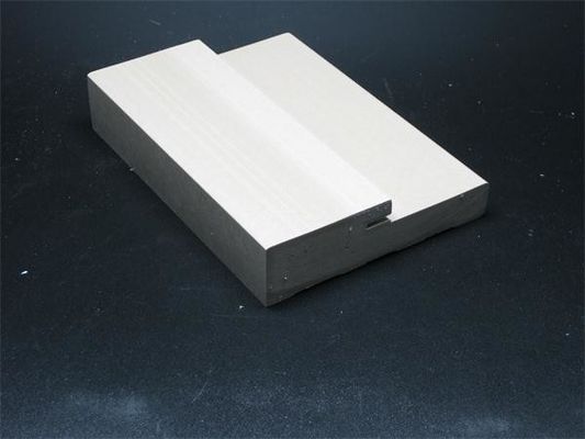 Bon prix Bâtis décoratifs de PVC de cadre de porte en plastique en bois du composé WPC pour des murs en ligne