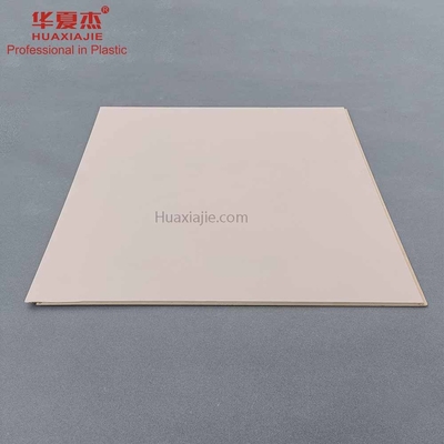 Bon prix Le panneau de mur étanche à l'humidité de WPC ignifugent intégré pour la décoration intérieure en ligne