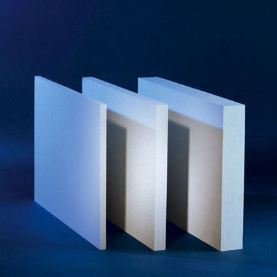 Bon prix De mousse de panneau de PVC isolation phonique légère amicale blanche d'intérieur/extérieure nu-pieds en ligne