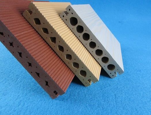 Bon prix Composés en plastique en bois creux écologiques extérieurs pour l'édifice public en ligne