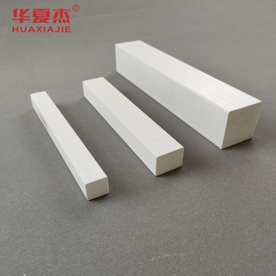 Bon prix PVC résistant à l'humidité planche de vinyle blanc moulé en PVC pour la décoration de bâtiments en ligne
