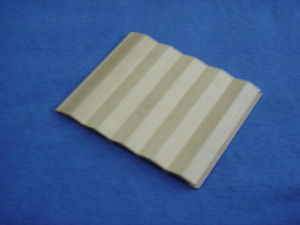 Bon prix Anti panneau de mur corrosif du beige WPC, revêtement composé en plastique en bois de mur en ligne