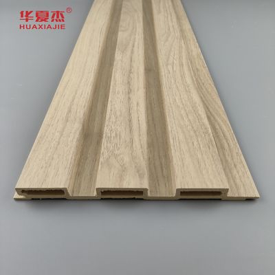 Bon prix Anti rayures Nature Panneau mural en bois Wpc Décoration extérieure Panneau Wpc stratifié en ligne