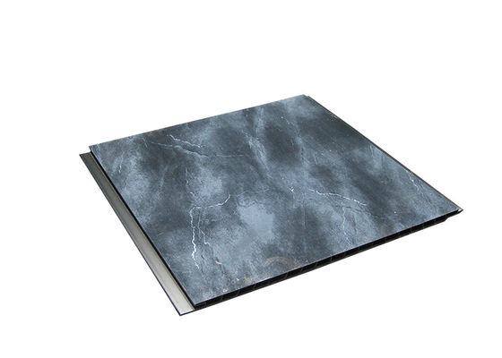 Bon prix Panneaux de mur de PVC de nid d'abeilles pour la blanchisserie, panneaux de mur de douche de bande en ligne