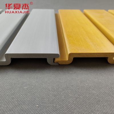 Bon prix Panneaux en PVC de 300 mm x 17 mm avec longueur personnalisée et excellente résistance aux chocs en ligne