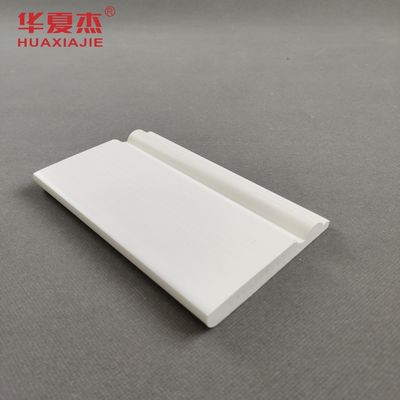 Bon prix Moulures en PVC résistantes à l'humidité Plinthe en PVC pour une protection anti-UV et une performance durable en ligne