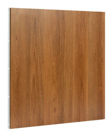 WPC a intégré la ligne de panneau de mur de 600mm x de 9mm pour la décoration de mur