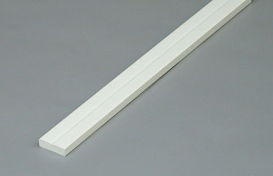 Bon prix Économique PVC WPC cadre de porte écran blanc moulures en mousse de vinyle avec prévention de distorsion en ligne