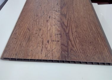 Bon prix Mur faux en plastique de PVC de grain en bois utilisant le processus stratifié en ligne