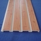 PVC décoratif de panneau de Slatwall de grain en bois naturel avec des crochets en métal