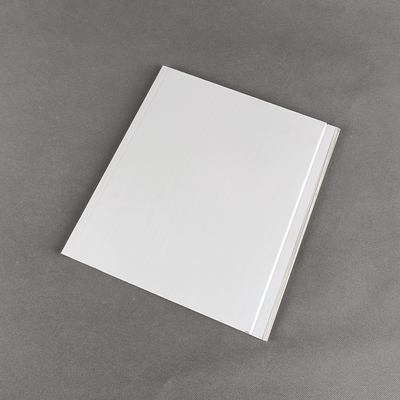 Panneau de mur composé en plastique en bois stratifié pour la décoration d'intérieur