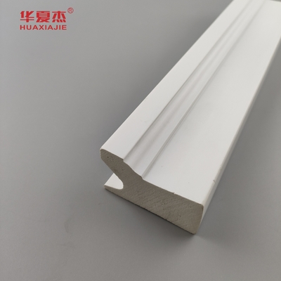 Coût d'usine Prix PVC Stuc blanc Pvc moulures en mousse et profilés Matériau de décoration de bâtiments