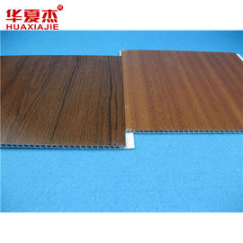 Panneaux de plafond en PVC à bande étanche Panneaux muraux en PVC à grains de bois Pour résidentiel 1,5 kg/m2