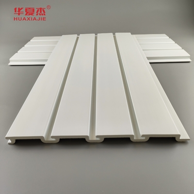 En PVC de haute qualité, le panneau de garage est imperméable à l'eau pour la décoration.
