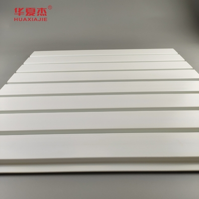 En PVC de haute qualité, le panneau de garage est imperméable à l'eau pour la décoration.