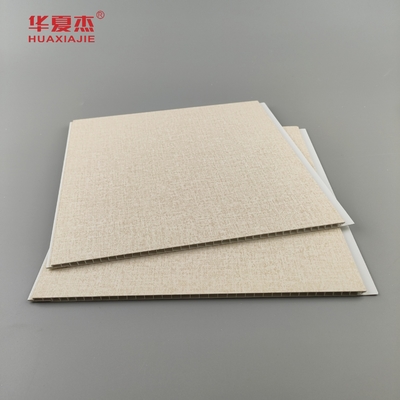 Nouveau design laminé 250x5mm panneau mural en pvc panneaux de plafond en grain de bois décoration intérieure et extérieure
