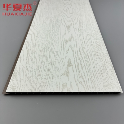 Les panneaux muraux en pvc blanc laminé à grains de bois simulés sont les plus vendus