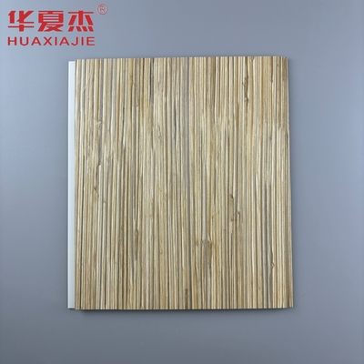 Moderne Design Grains de bois Pvc Panneau mural Laminé Surface Panneau de plafond Décoration pour l'intérieur et l'extérieur de la maison