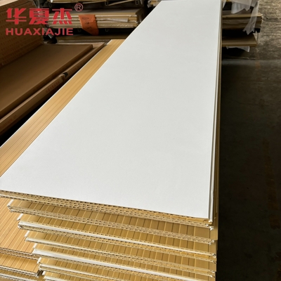 Panneau mural en wpc blanc de haute qualité 600x9mm panneau wpc stratifié matériau de décoration imperméable