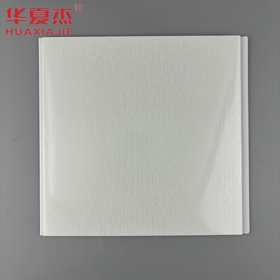 Plaque de base blanche avec motif métallique argenté Panneau mural en PVC Décoration de plafond Panneaux en PVC pour appartement