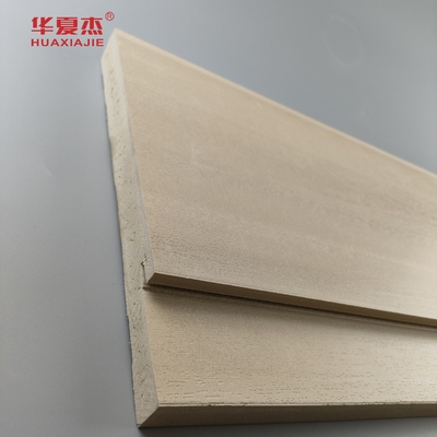 Cadre de porte en bois plastique composite de 12' avec porte rectangulaire carrée Wpc