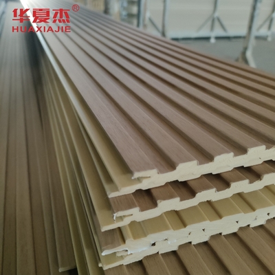 Panneau de mur et de plafond en bois plastique composite imperméable à l'eau (WPC) à usage extérieur