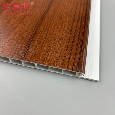 Panneau mural en pvc en forme de U en bois rouge résistant à l'humidité panneau de plafond en pvc pour la décoration du salon à domicile