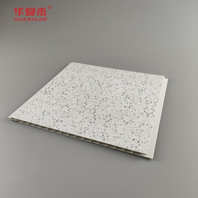 Panneaux de plafond en PVC faciles à installer résistant à l'humidité proposés en bordure carrée / bordure cachée / bordure en V-groove