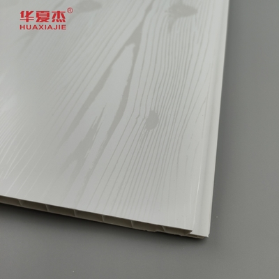 Panneau de plafond en PVC facile à installer avec une longueur personnalisée et une option de processus d'installation facile