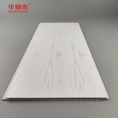 Panneau de plafond en PVC facile à installer avec une longueur personnalisée et une option de processus d'installation facile