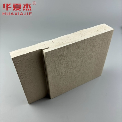 4.22kg/m Cadre de porte en WPC Moderne polyvalent pour les environnements intérieurs / extérieurs