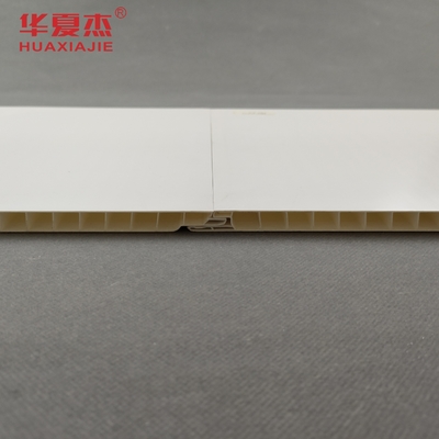 Panneaux muraux en PVC blanc résistant à l'humidité de 250 mm de largeur pour un projet de rénovation domiciliaire
