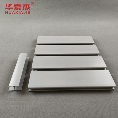 Parement de garage en PVC durable pour une grande durabilité et protection