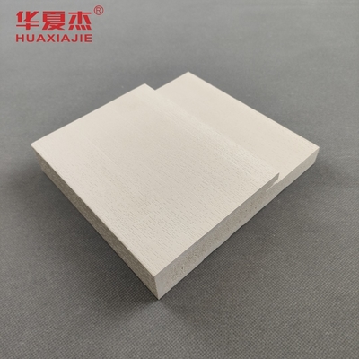 Cadre de porte rectangulaire composite en bois plastique Wpc Pour la construction de bâtiments