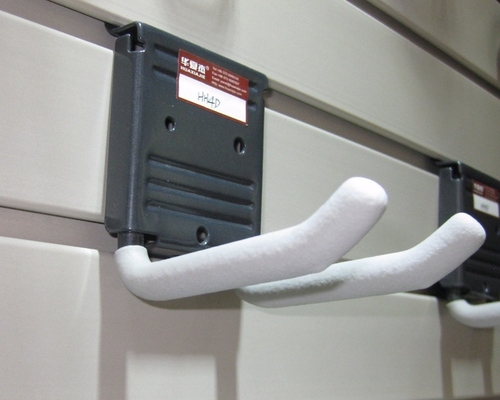 Processus de co-extrusion Panneau mural composite bois-plastique facile à installer et à faible entretien