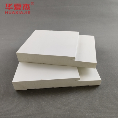 Cadre de porte en PVC résistant à l'humidité Design moderne pour la décoration de la maison