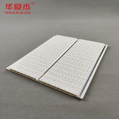 Ligne moyenne panneaux de plafond d'argent de cannelure de PVC