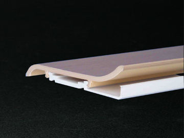 Bon prix La mousse en plastique profile le mur de panneau d'équilibre de PVC bordant pour la décoration à la maison en ligne