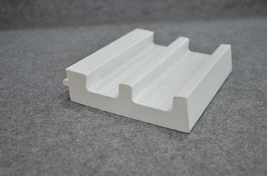 Bon prix Le filon-couche de moulage de vinyle de fenêtre de porte d'équilibre blanc en plastique de PVC profile écologique en ligne