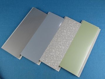 Bon prix Plat de mur en plastique commercial de panneaux de mur de cuisine de PVC pour la cuisine en ligne
