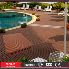Bon prix Balayé/a gravé le Decking en bois composé de WPC 140 * 25mm imperméables la cour en ligne