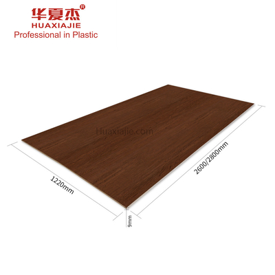 Bon prix Haut polymère à haute brillance stratifiant le panneau d'équilibre de PVC pour la décoration d'intérieur en ligne
